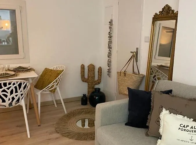 Exceptionnel Vue Refait A Neuf Daire Le Rayol-Canadel-sur-Mer